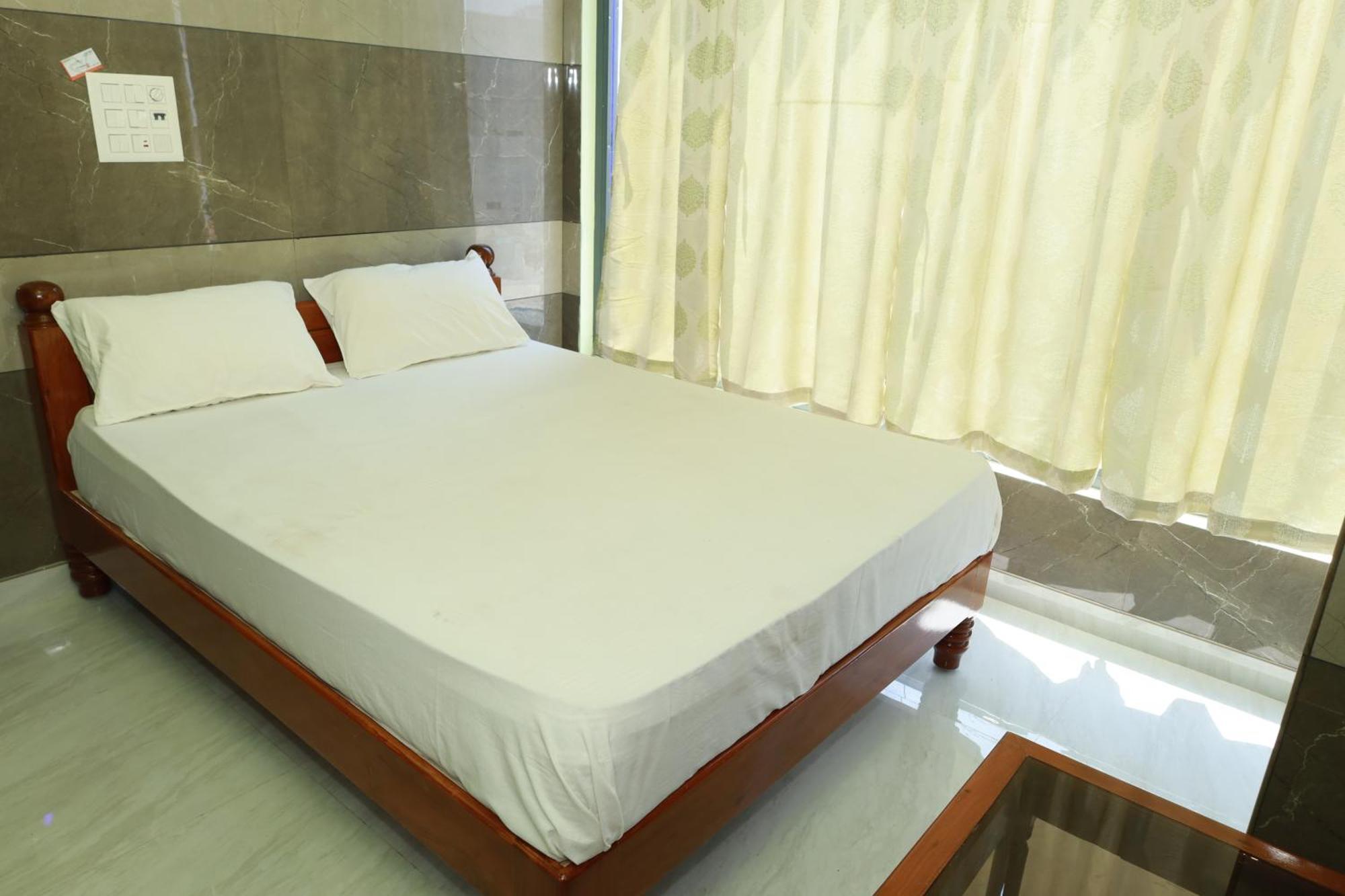 Отель Rv Residency Wodapatti Экстерьер фото
