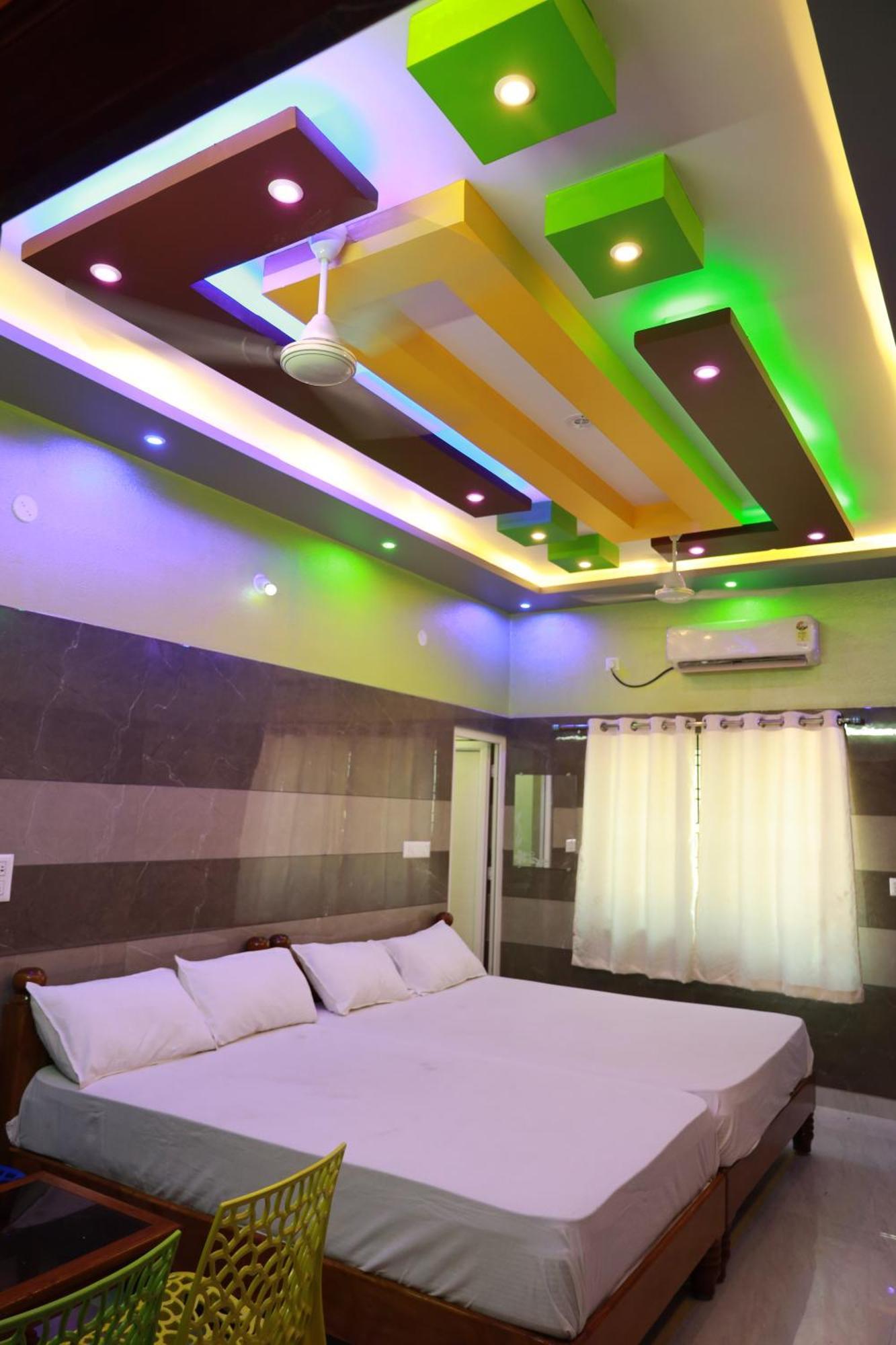 Отель Rv Residency Wodapatti Экстерьер фото