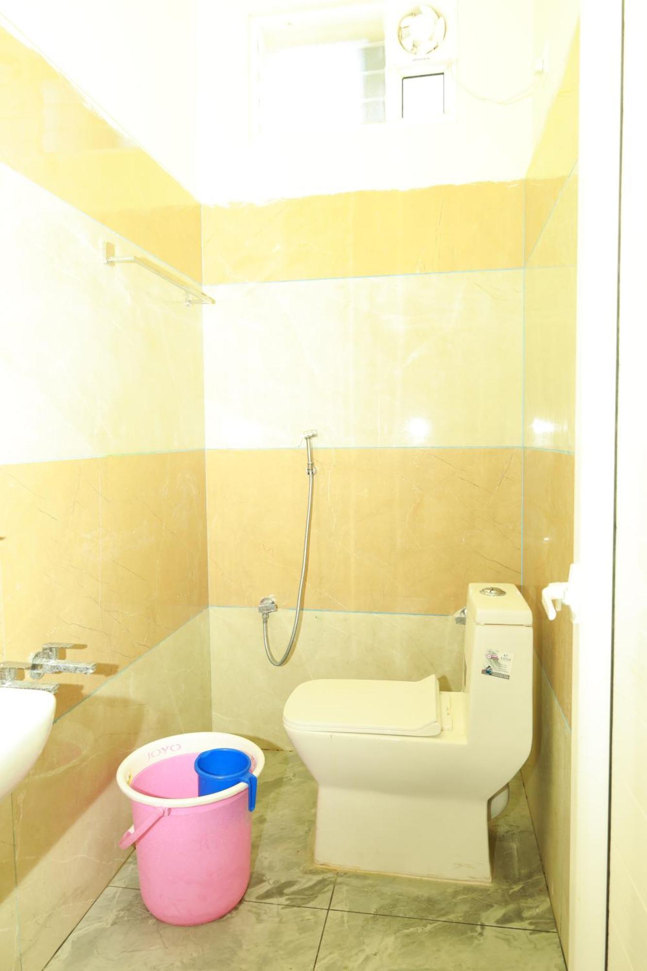 Отель Rv Residency Wodapatti Экстерьер фото